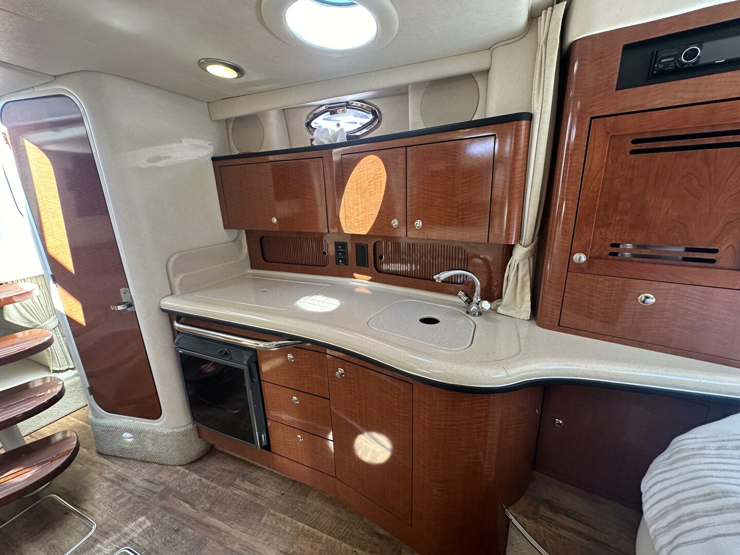 Liquid Therapy 32ft Sea Ray Yacht For Sale