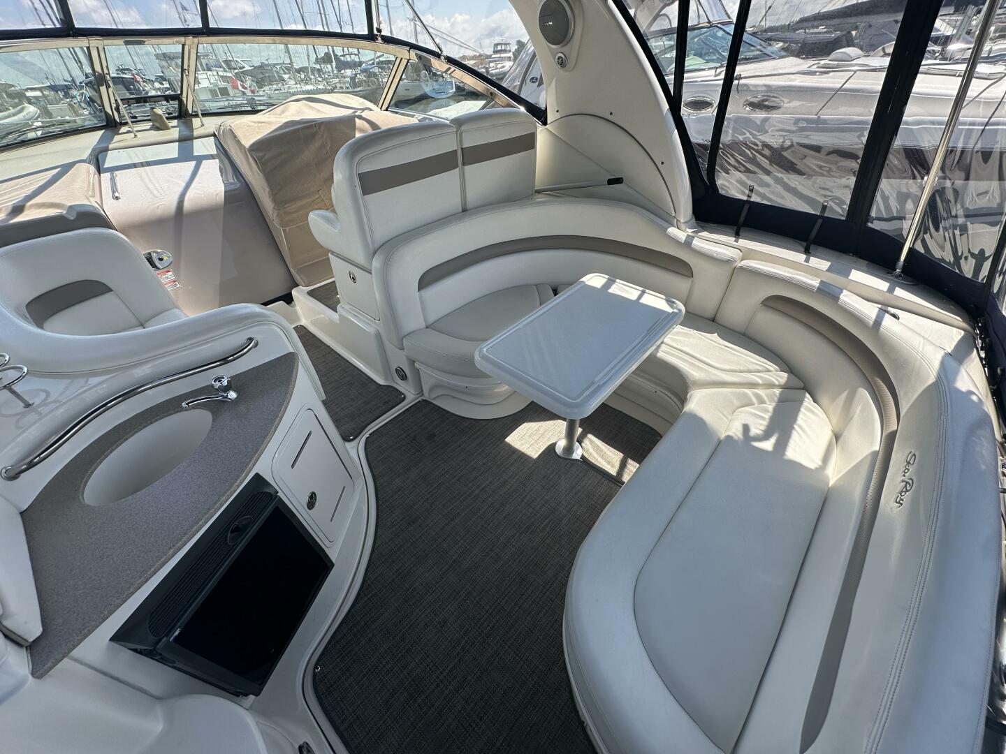 Liquid Therapy 32ft Sea Ray Yacht For Sale