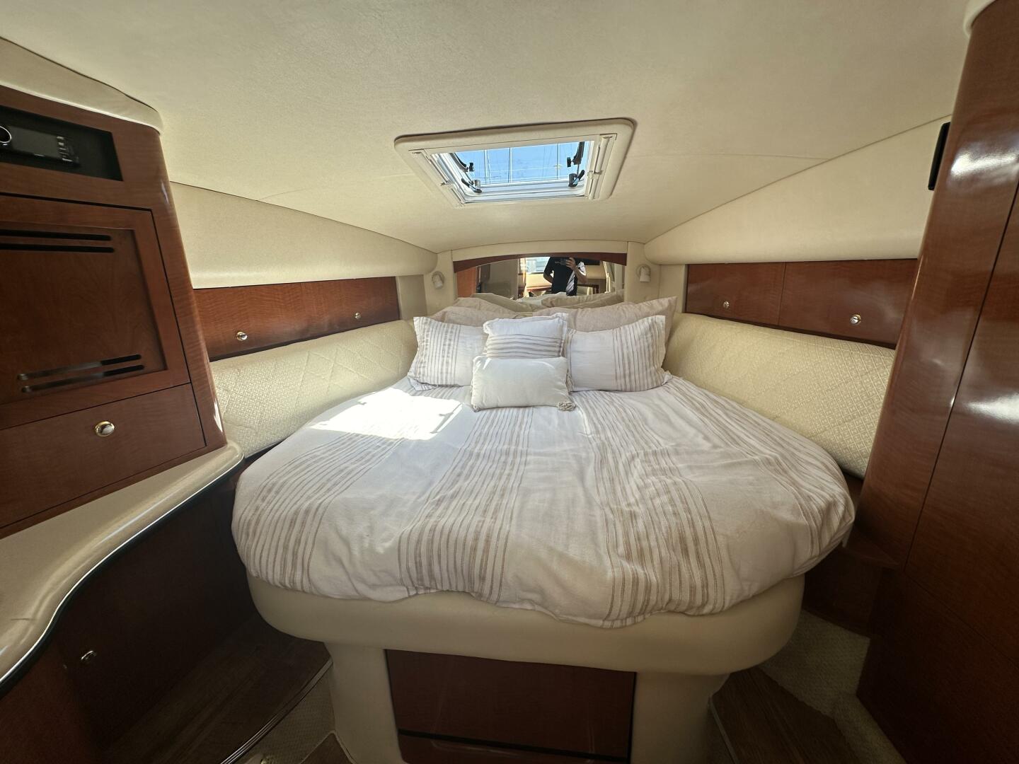 Liquid Therapy 32ft Sea Ray Yacht For Sale