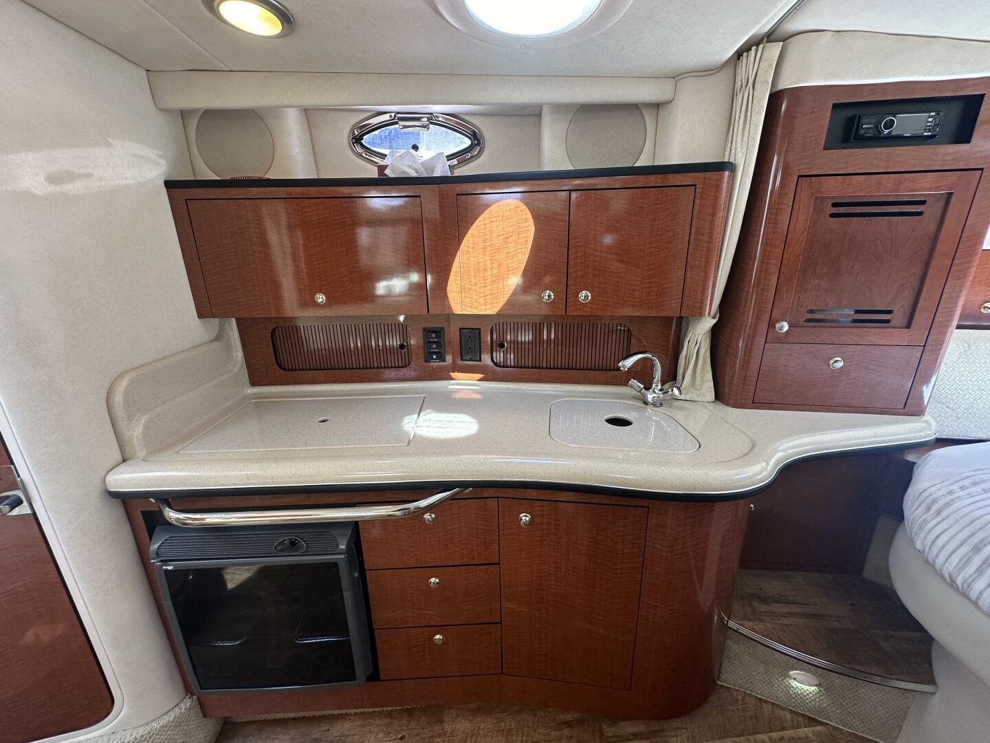 Liquid Therapy 32ft Sea Ray Yacht For Sale