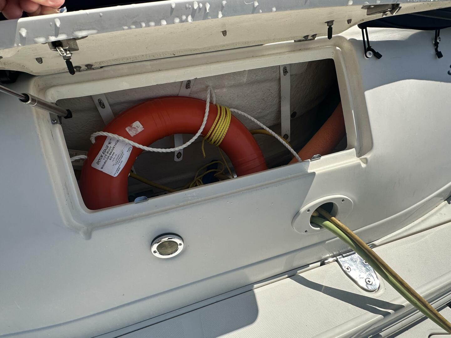 Liquid Therapy 32ft Sea Ray Yacht For Sale