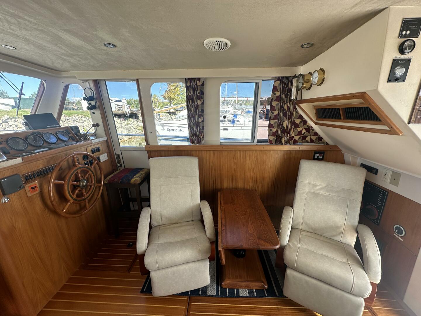 LUCKY DOG 39ft Mainship Yacht For Sale