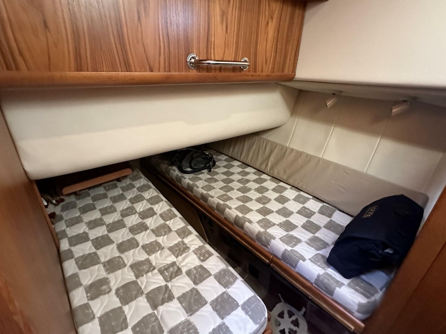 LUCKY DOG 39ft Mainship Yacht For Sale