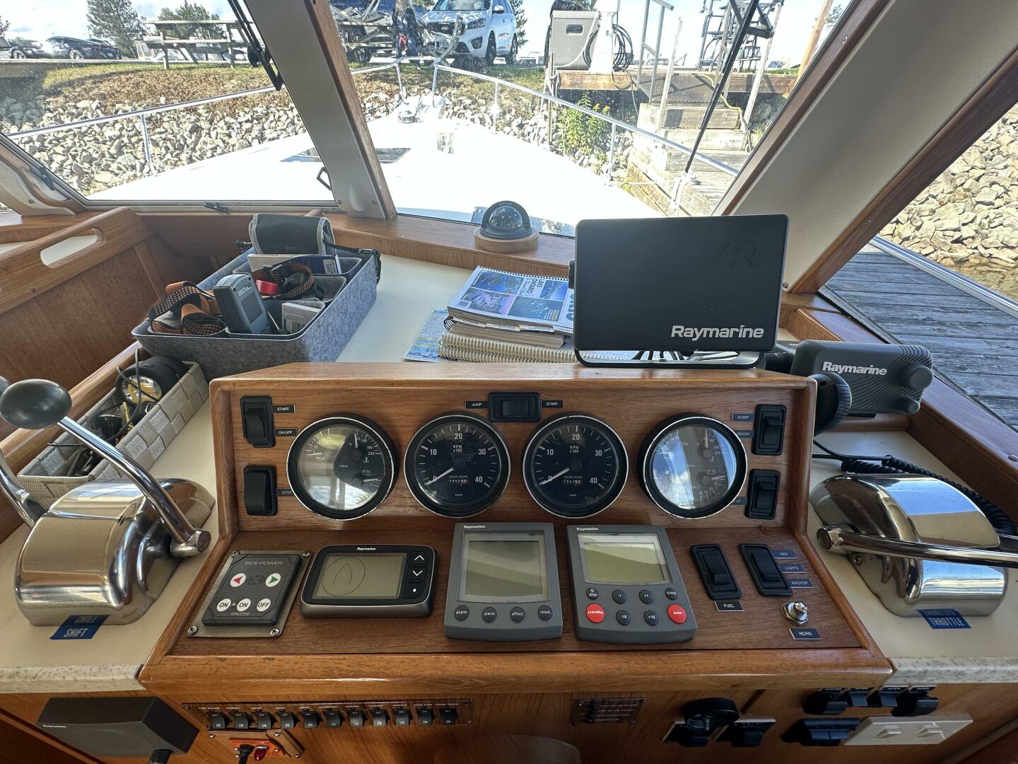 LUCKY DOG 39ft Mainship Yacht For Sale