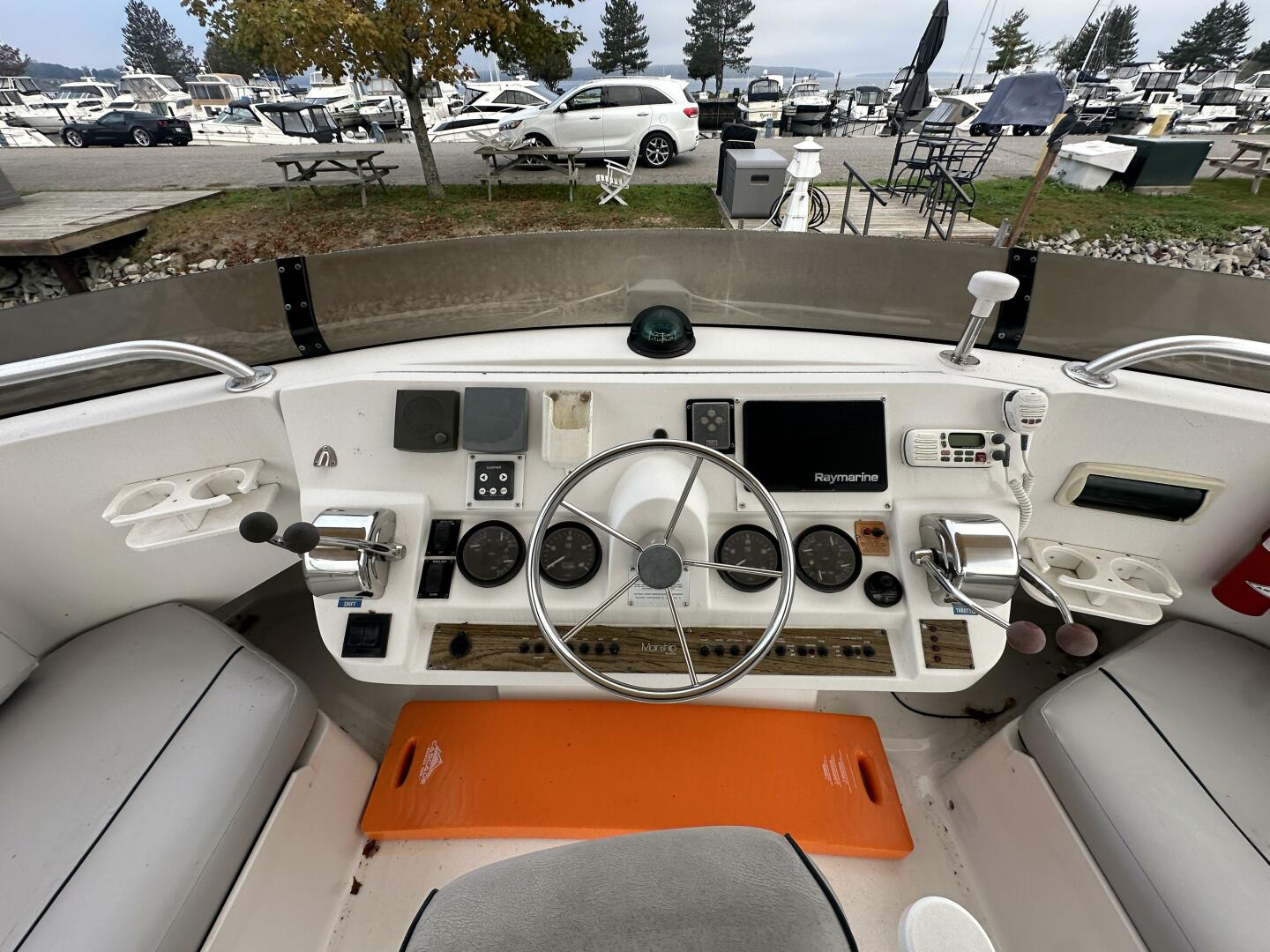 LUCKY DOG 39ft Mainship Yacht For Sale