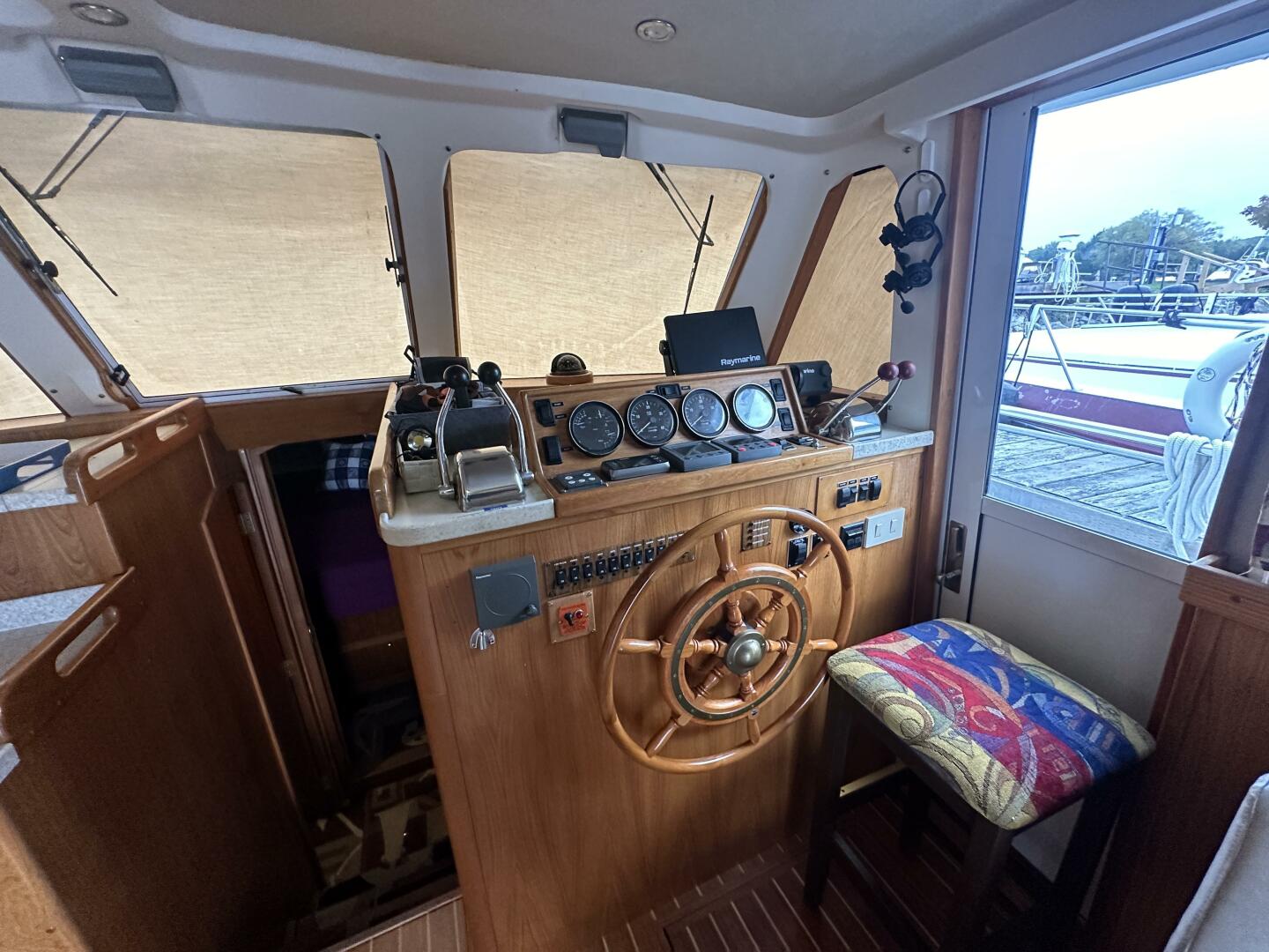 LUCKY DOG 39ft Mainship Yacht For Sale