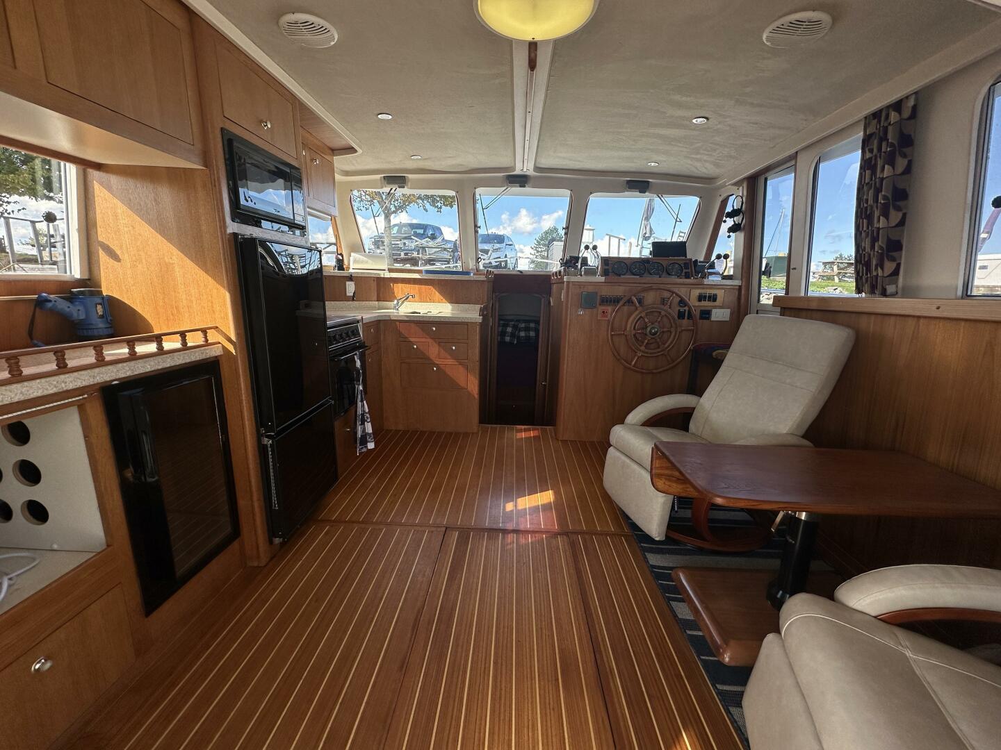 LUCKY DOG 39ft Mainship Yacht For Sale