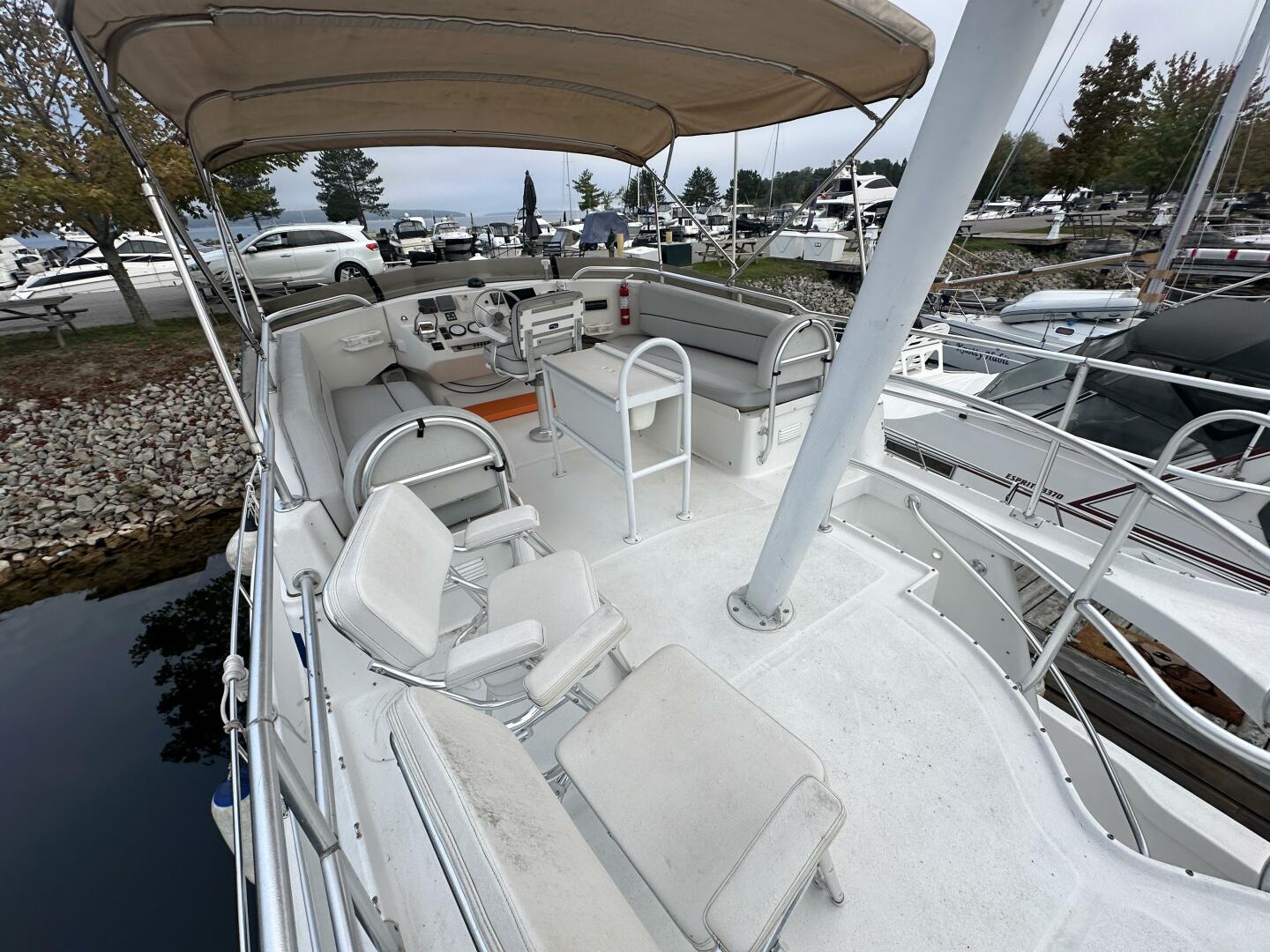 LUCKY DOG 39ft Mainship Yacht For Sale