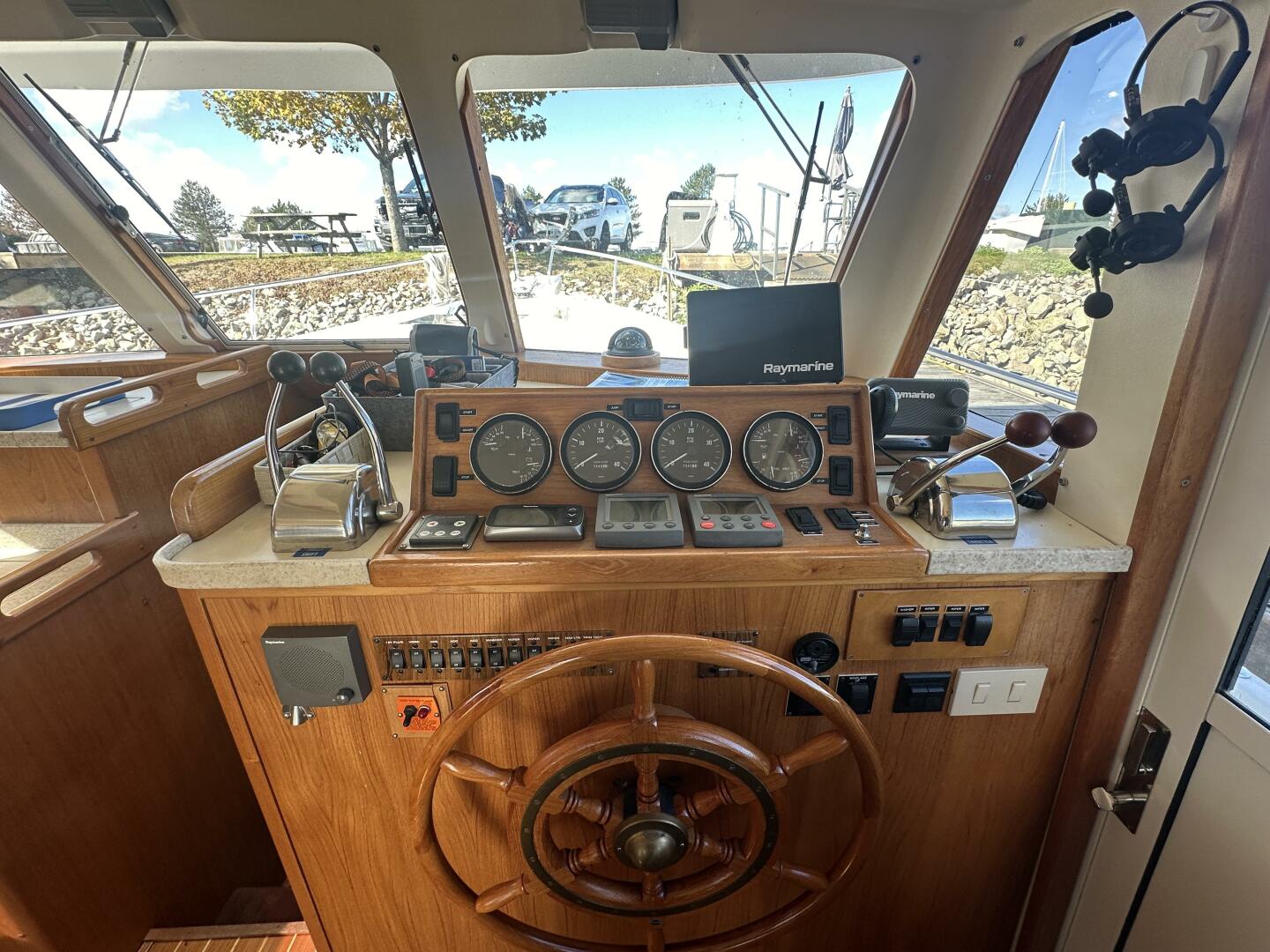 LUCKY DOG 39ft Mainship Yacht For Sale