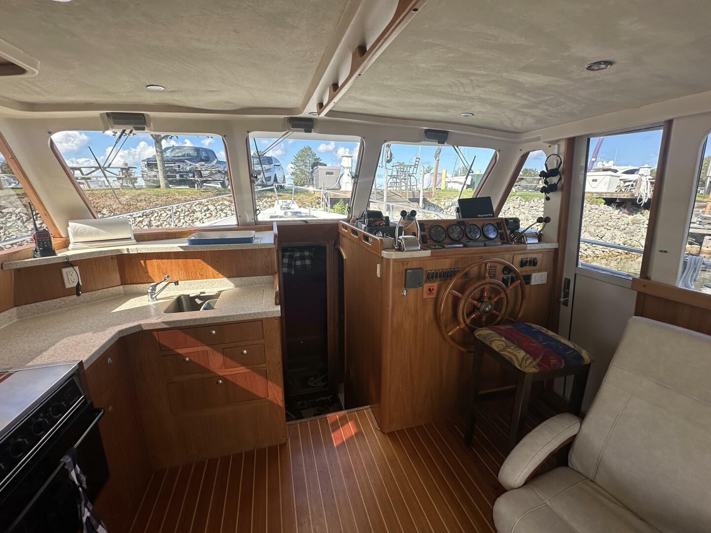 LUCKY DOG 39ft Mainship Yacht For Sale