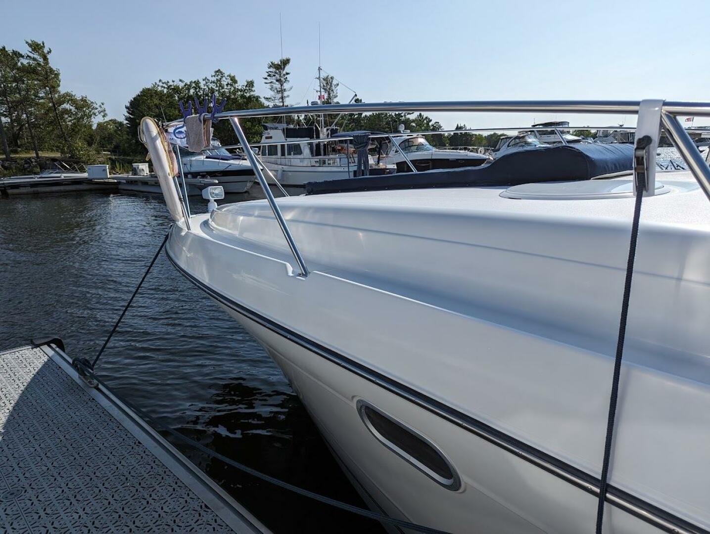 32ft Four Winns Yacht For Sale