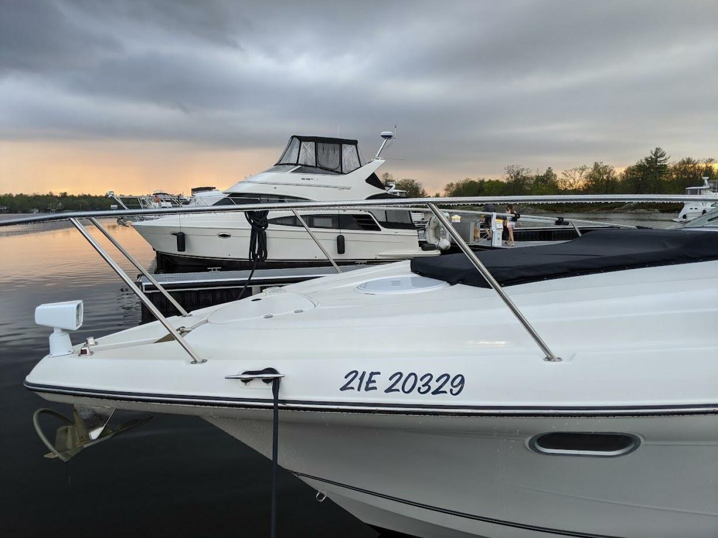 32ft Four Winns Yacht For Sale