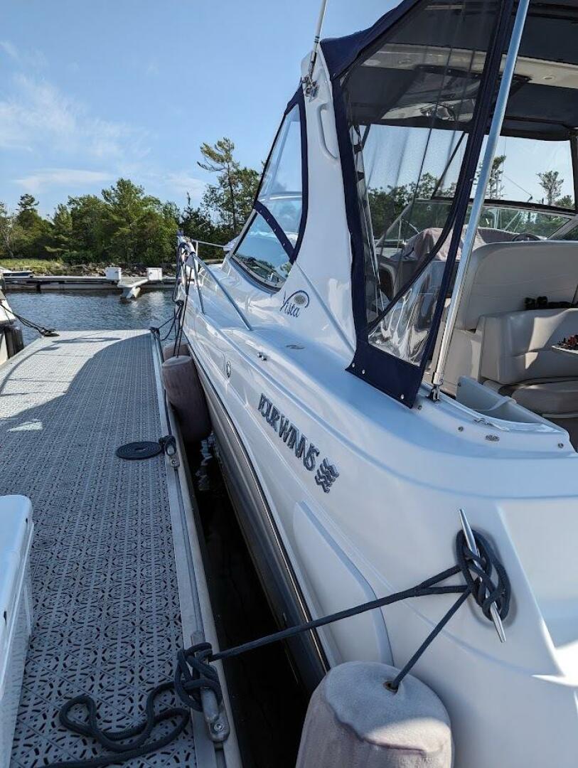 32ft Four Winns Yacht For Sale