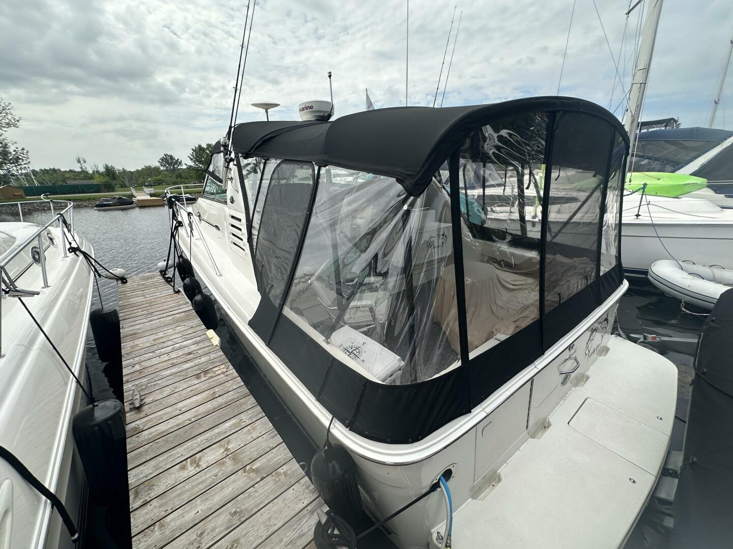 34ft Sea Ray Yacht For Sale