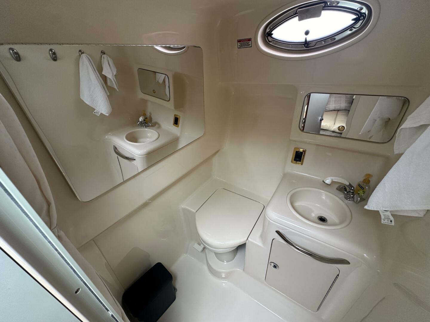34ft Sea Ray Yacht For Sale