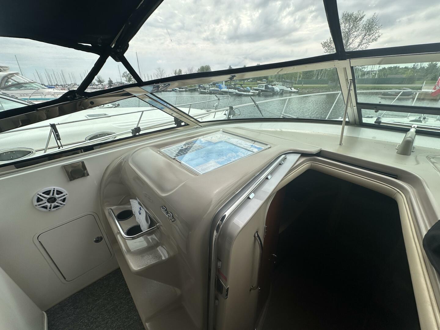 34ft Sea Ray Yacht For Sale