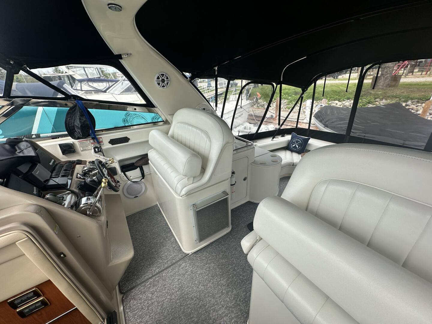 34ft Sea Ray Yacht For Sale