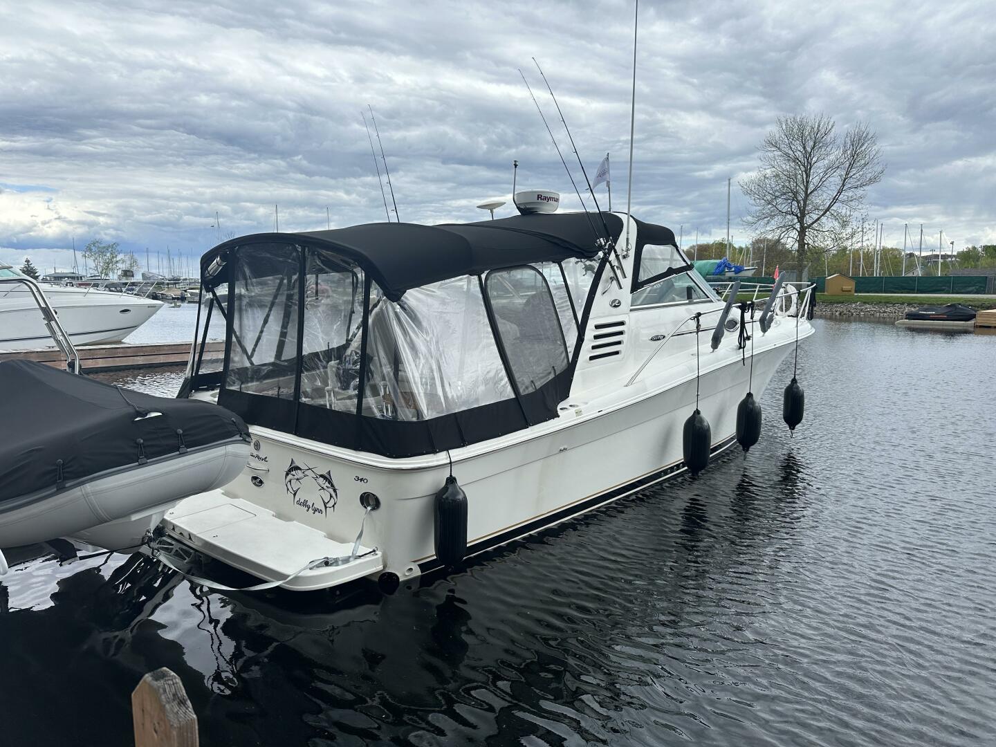 34ft Sea Ray Yacht For Sale