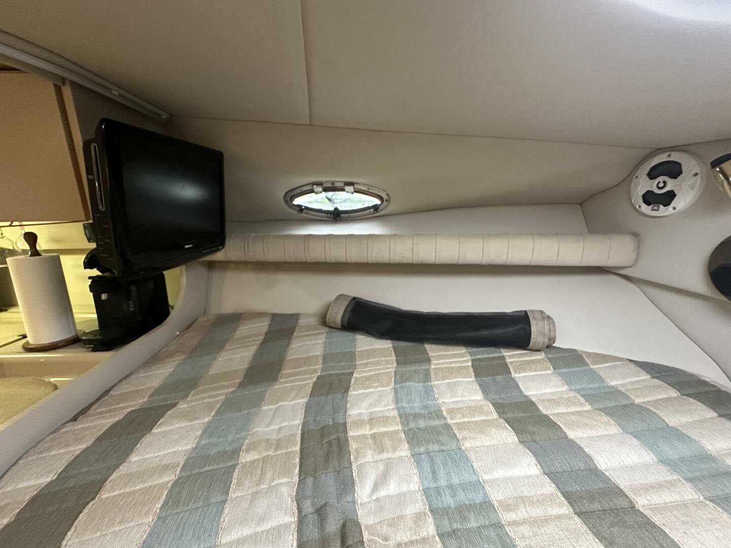 30ft Cruisers Yachts Yacht For Sale