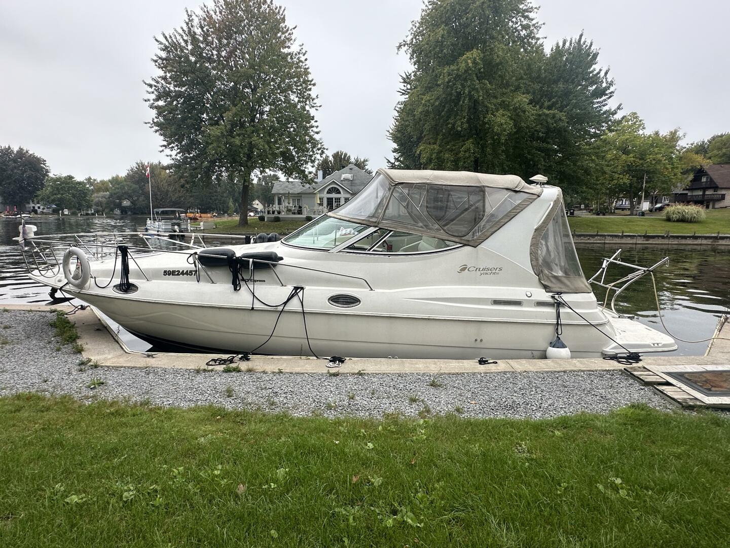 30ft Cruisers Yachts Yacht For Sale