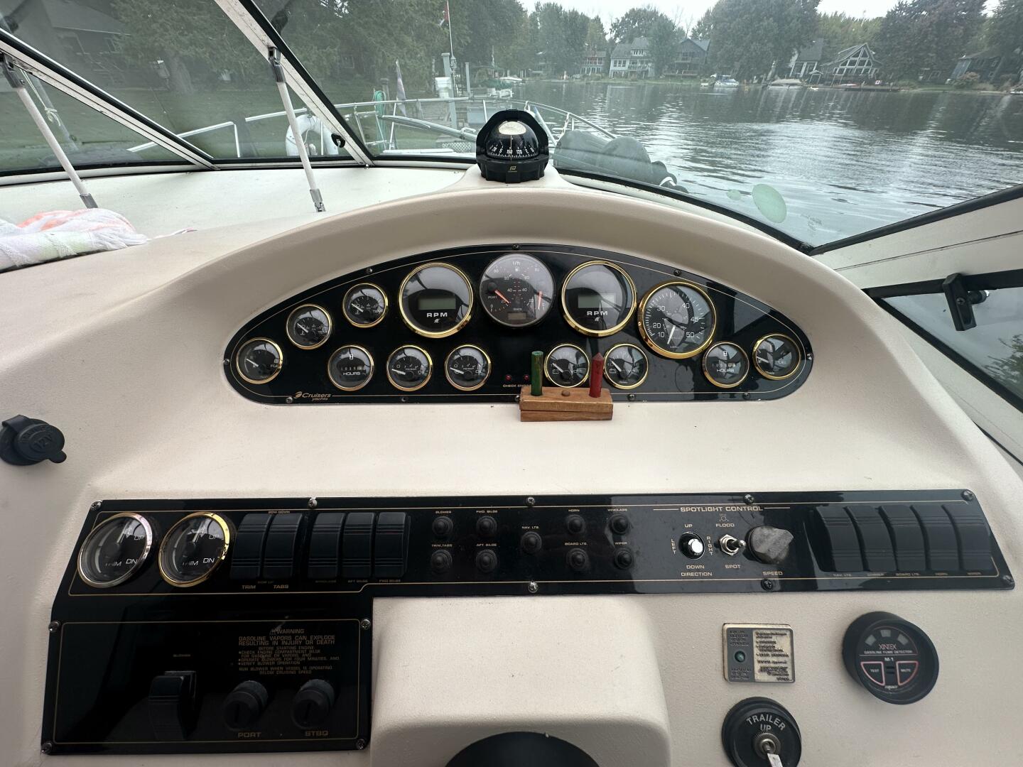 30ft Cruisers Yachts Yacht For Sale