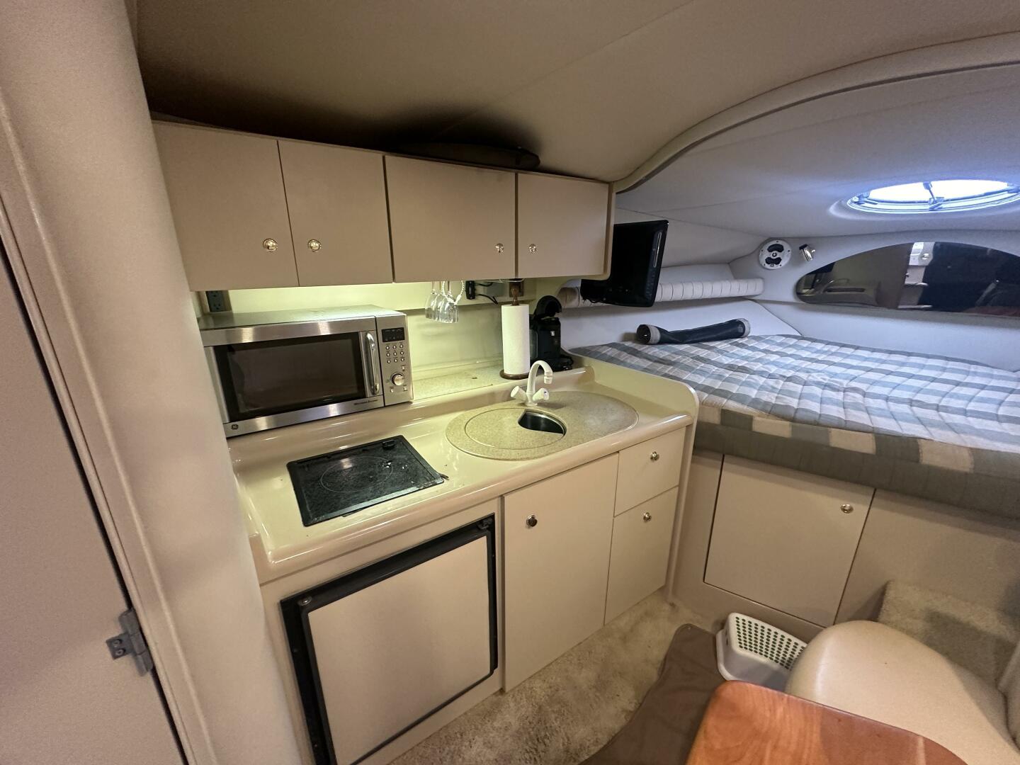 30ft Cruisers Yachts Yacht For Sale