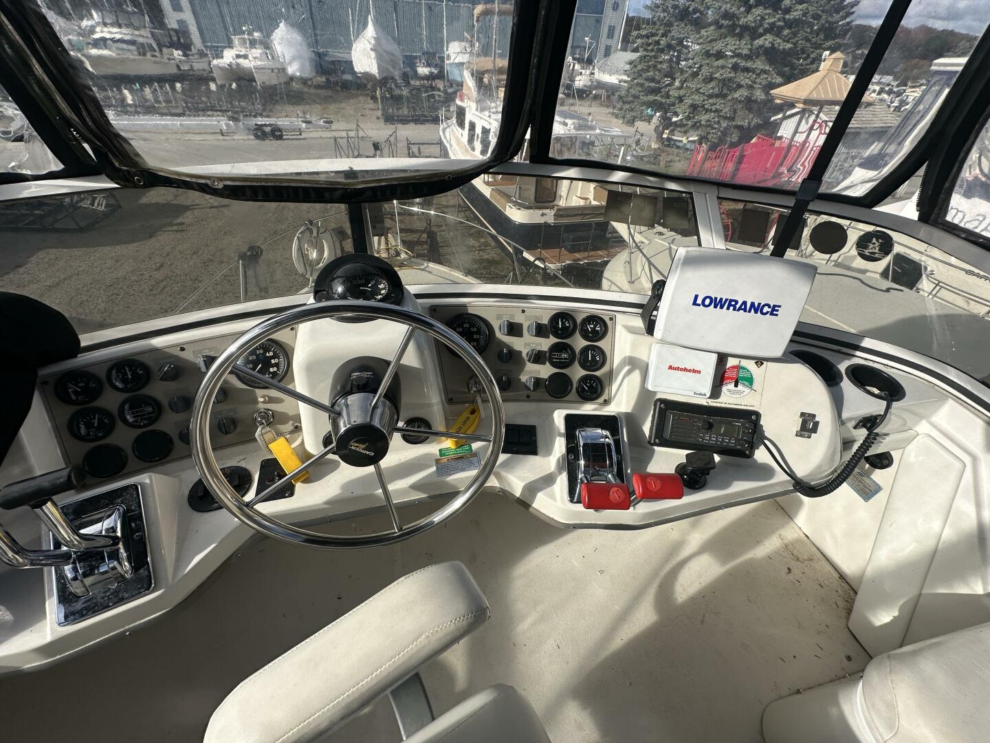 32ft Carver Yacht For Sale