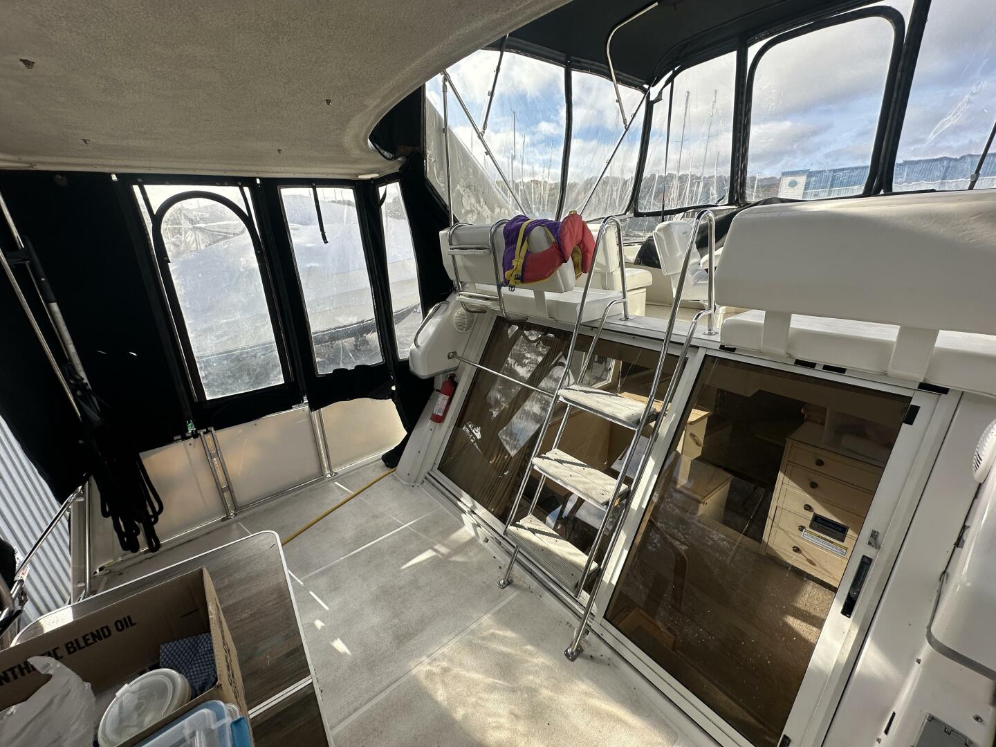 32ft Carver Yacht For Sale