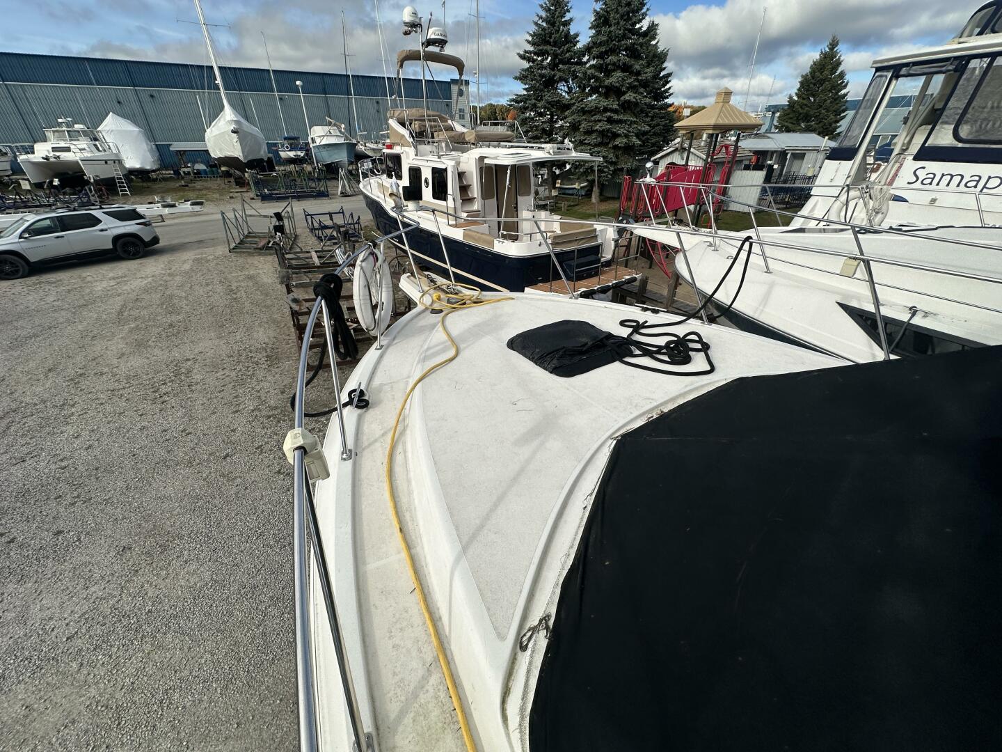 32ft Carver Yacht For Sale