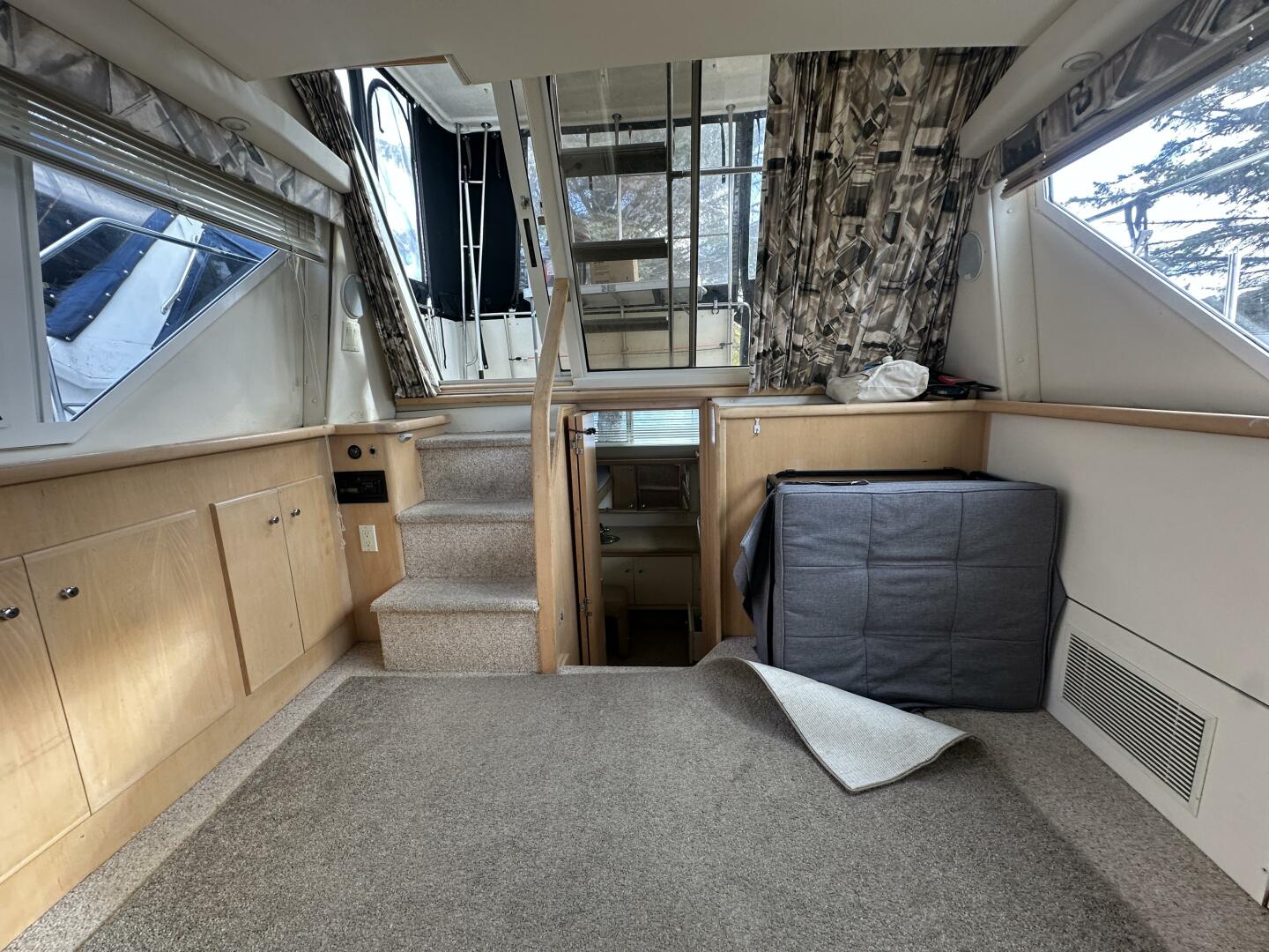 32ft Carver Yacht For Sale