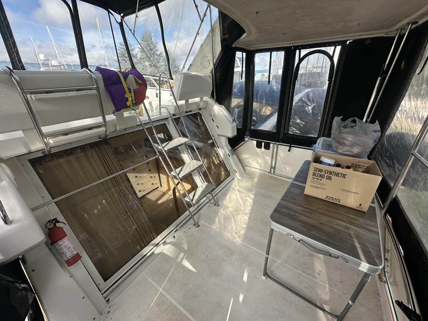 32ft Carver Yacht For Sale