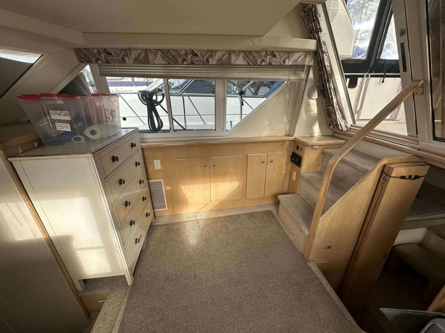 32ft Carver Yacht For Sale