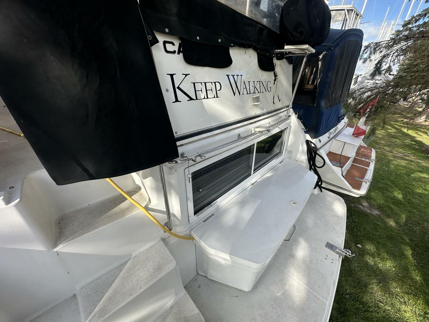 32ft Carver Yacht For Sale