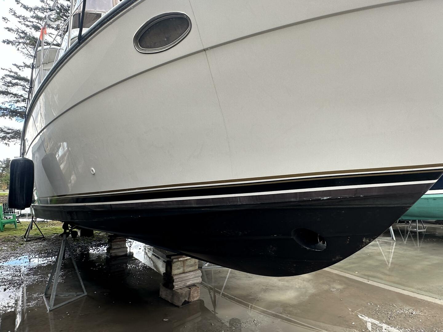 39ft Carver Yacht For Sale