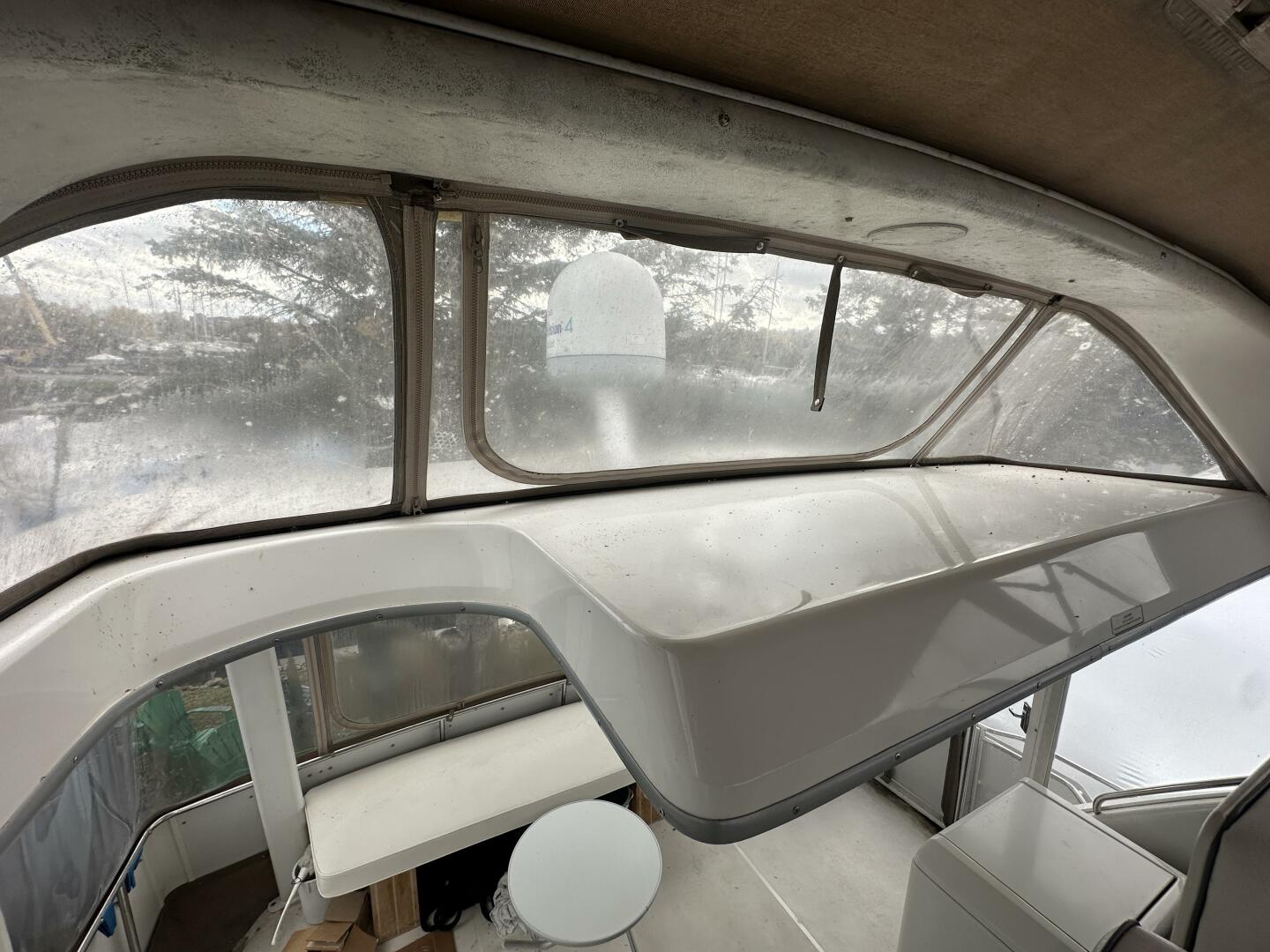 39ft Carver Yacht For Sale