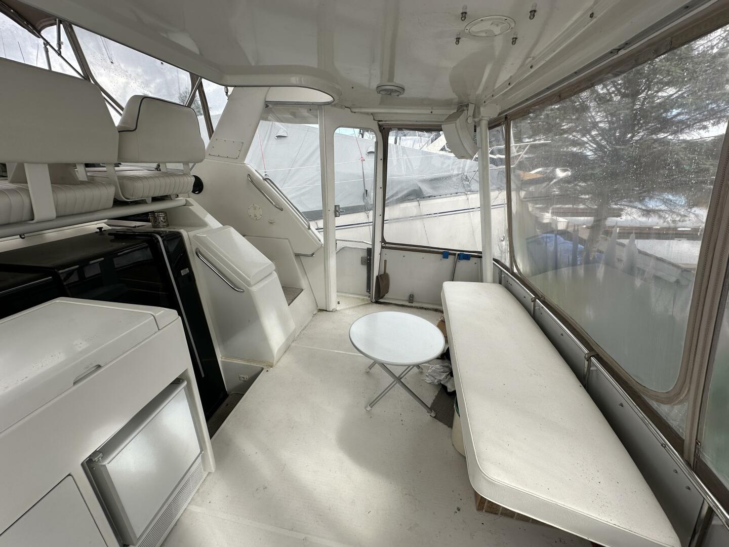 39ft Carver Yacht For Sale