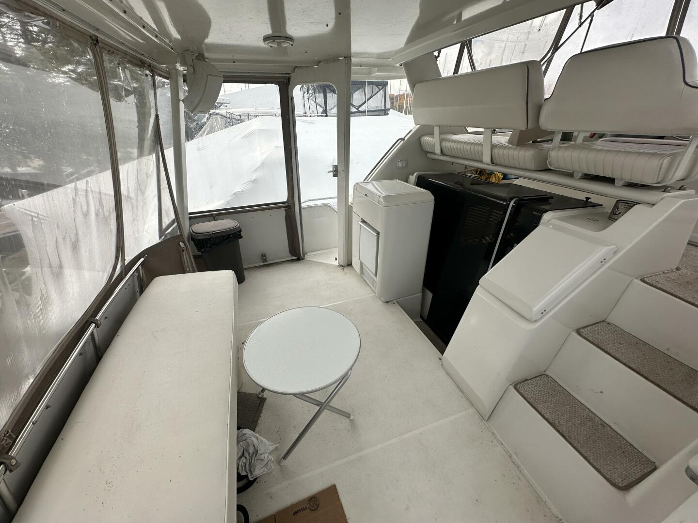 39ft Carver Yacht For Sale