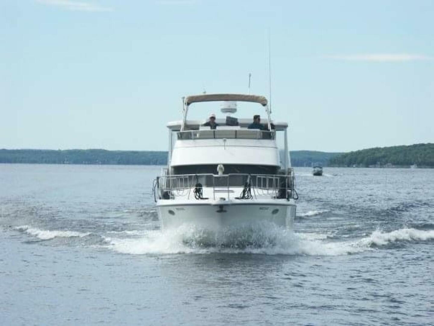 39ft Carver Yacht For Sale