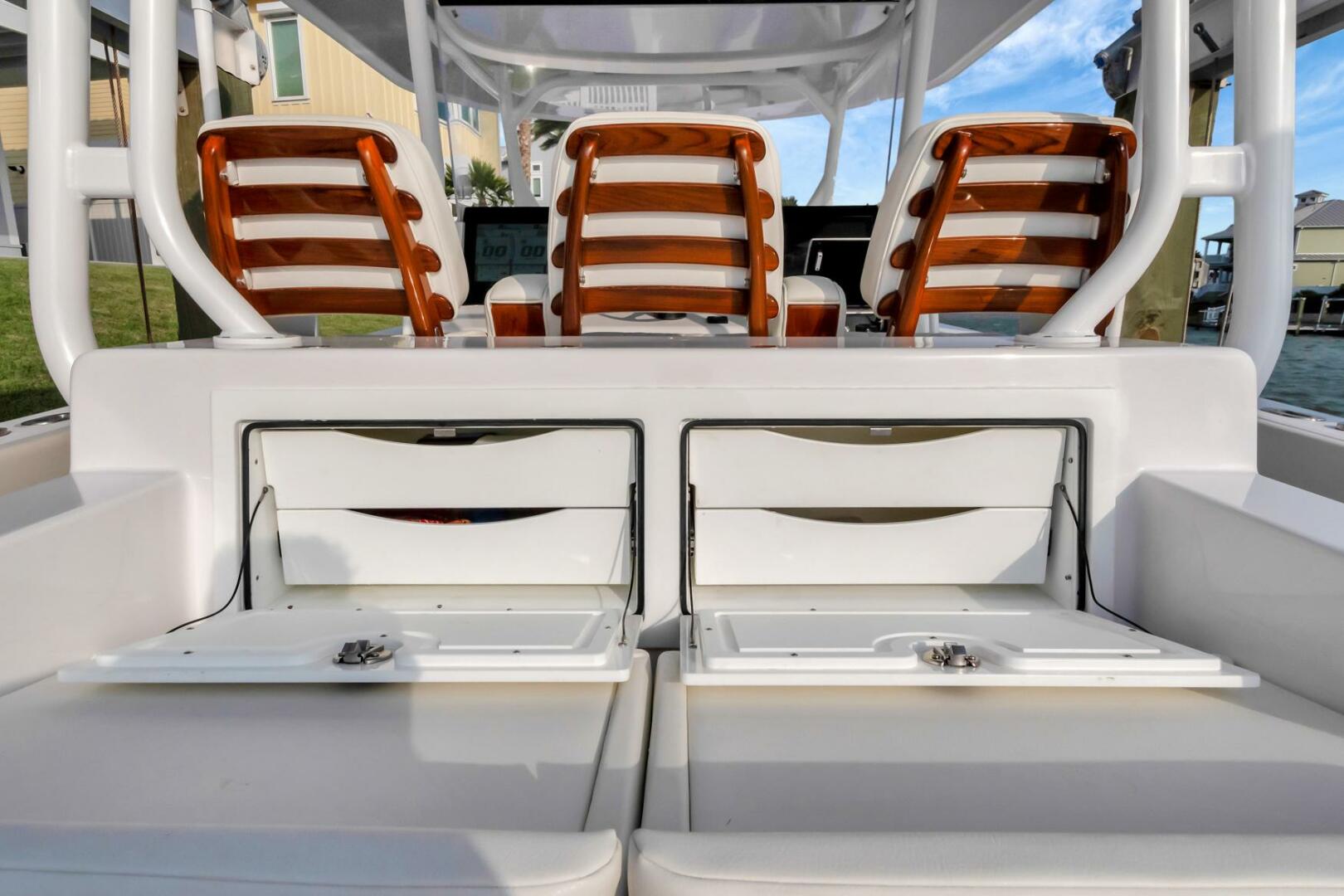 2023 Jupiter 43 Center Console 