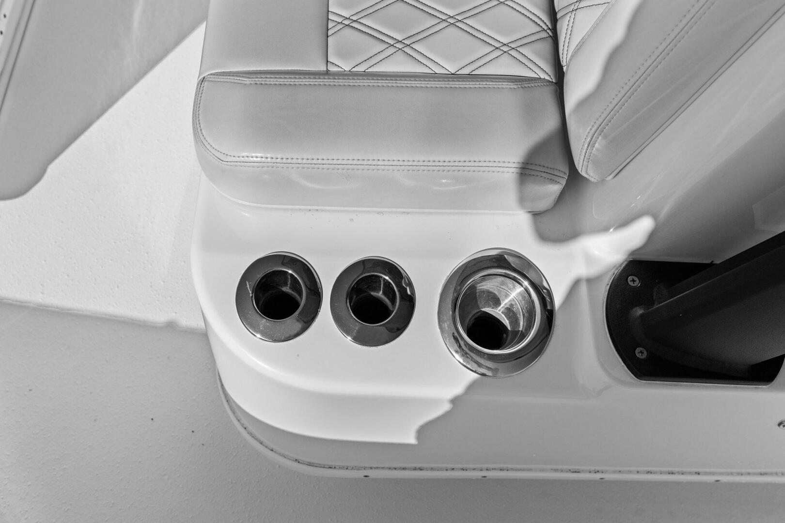 2021 Yellowfin 39 Center Console