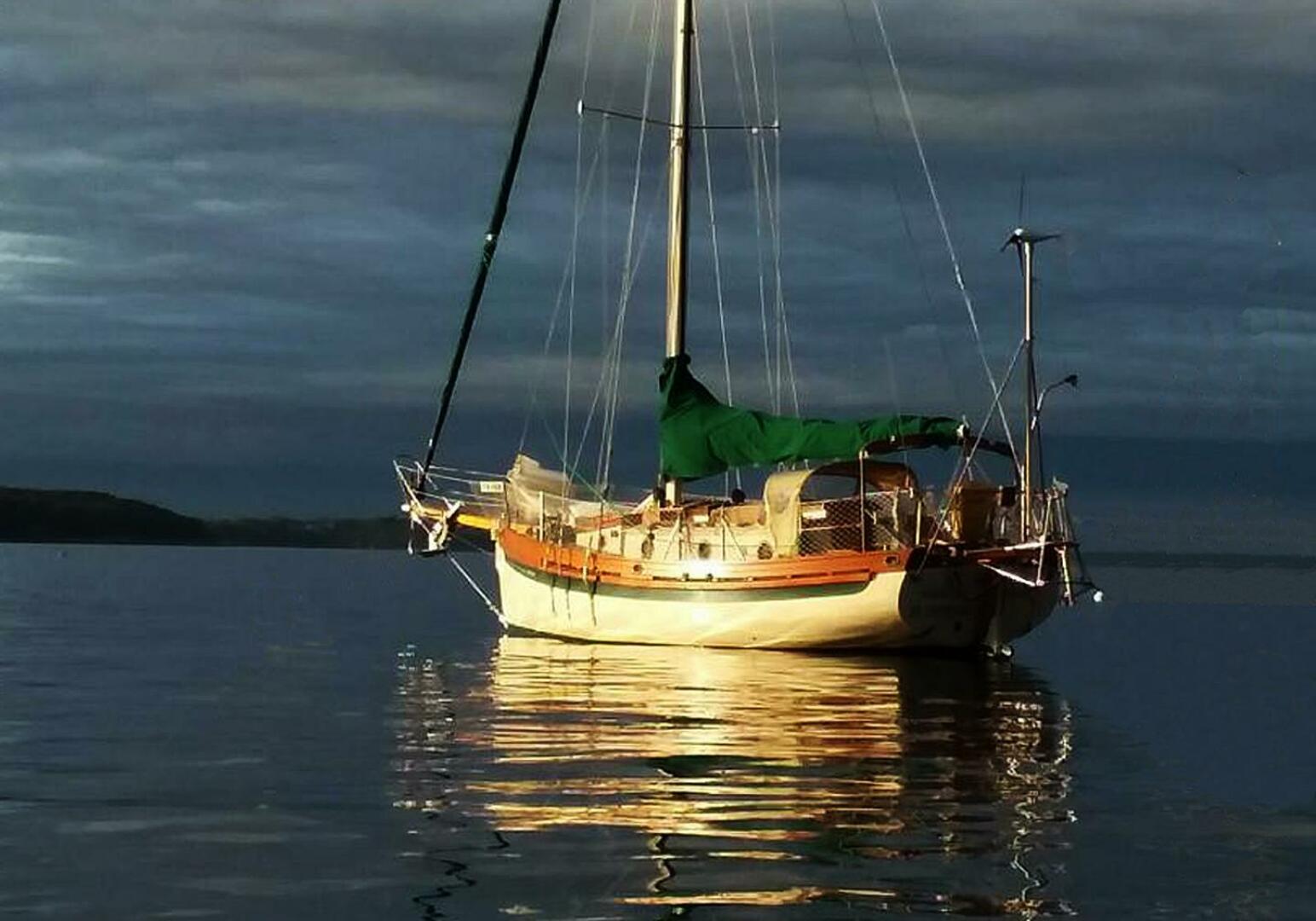 JOLIE BRISE 28ft Sam L  Morse Yacht For Sale