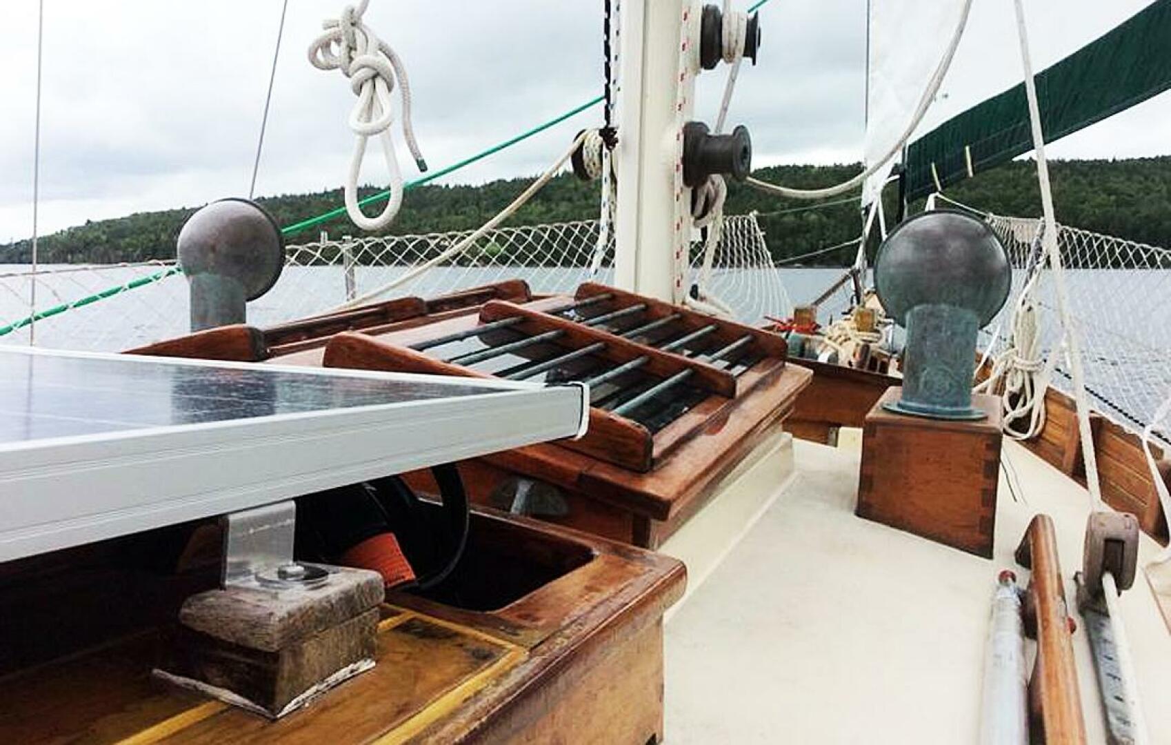 JOLIE BRISE 28ft Sam L  Morse Yacht For Sale