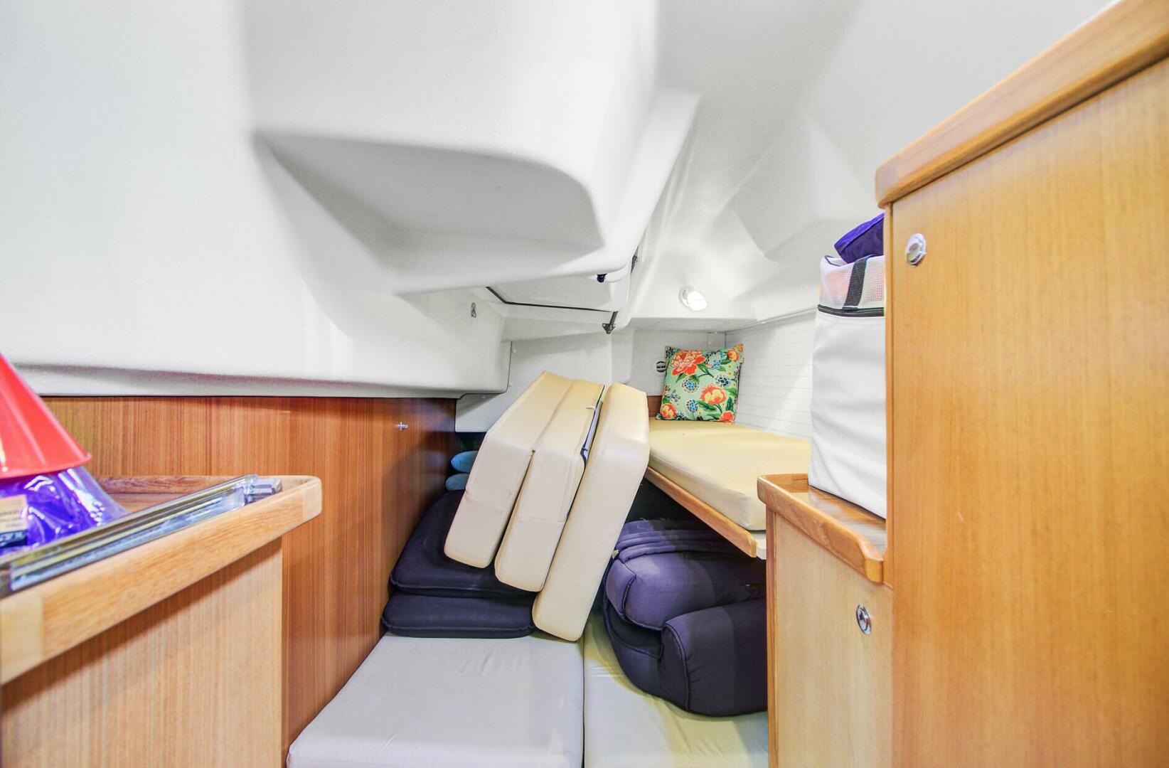 Aft port cabin