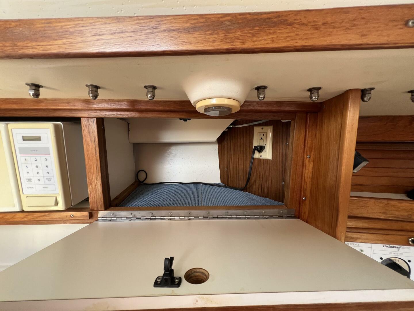HAUNTED by WATER 32ft Catalina Yacht For Sale