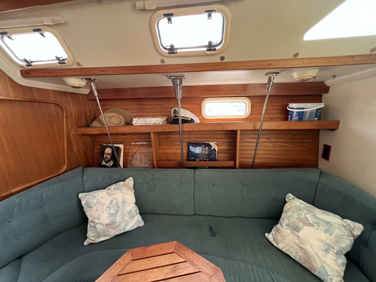 HAUNTED by WATER 32ft Catalina Yacht For Sale