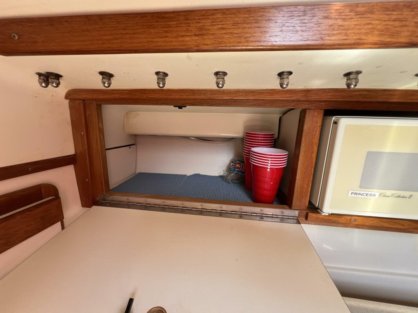 HAUNTED by WATER 32ft Catalina Yacht For Sale