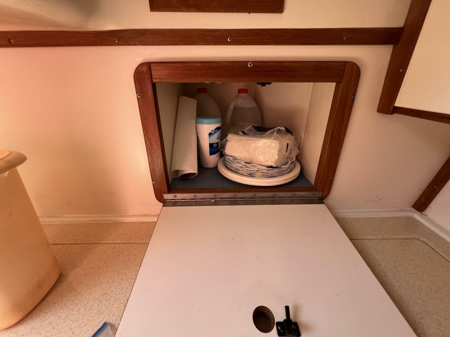 HAUNTED by WATER 32ft Catalina Yacht For Sale