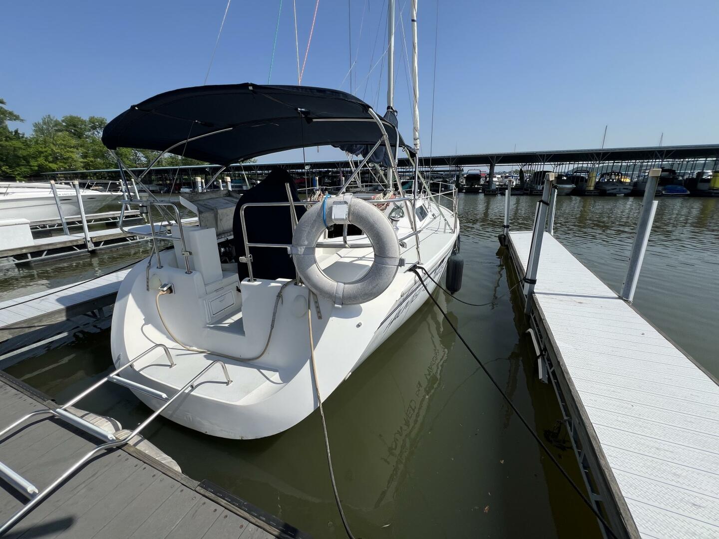 HAUNTED by WATER 32ft Catalina Yacht For Sale