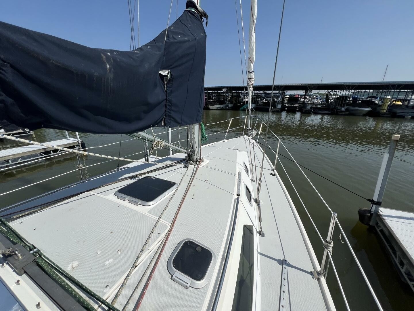 HAUNTED by WATER 32ft Catalina Yacht For Sale HAUNTED by WATER 32ft Catalina Yacht For Sale