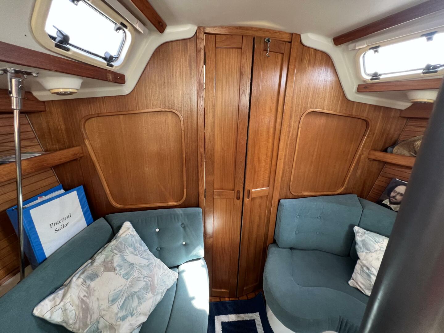 HAUNTED by WATER 32ft Catalina Yacht For Sale